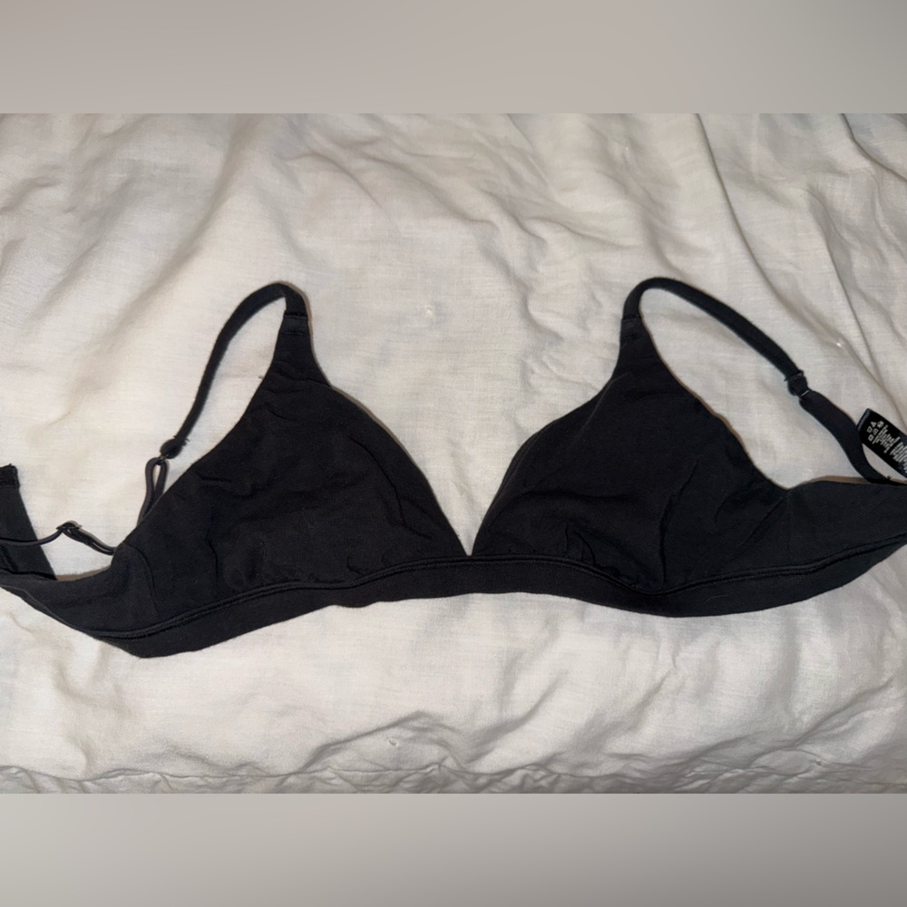 SKIMS Triangle Bralette Black